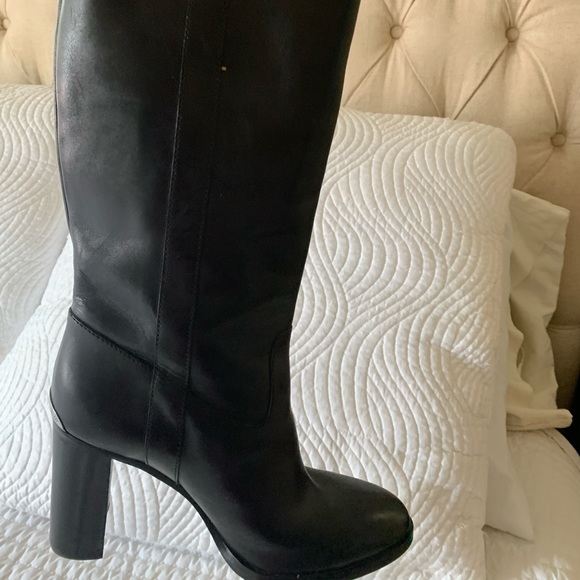 Nice for any occasion. - Picture 2 of 3